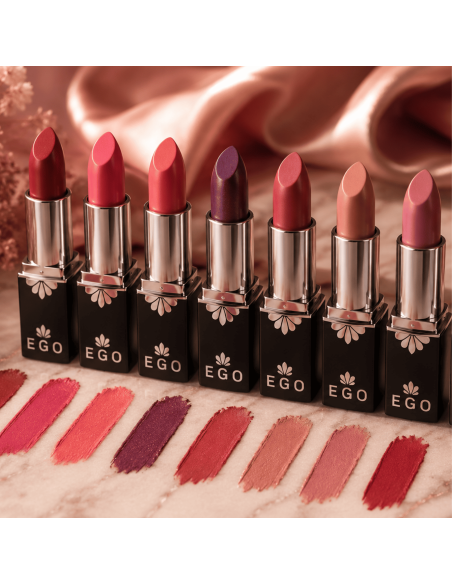 Labial Velvety perfecciona 8h: barra mate con activos veganos y alta cobertura